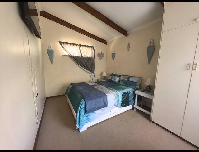 5 BEDROOM HOUSE FOR SALE IN FRAAIUITSIG